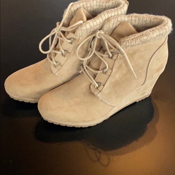 Suede booties - Picture 2 of 9